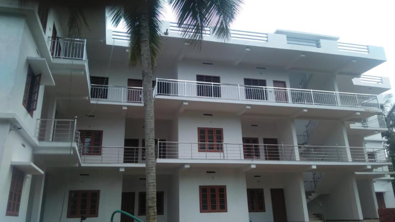 Wayanad Biriyomz Residency, Kalpatta, Low Cost Rooms And Deluxe Apartment ภายนอก รูปภาพ