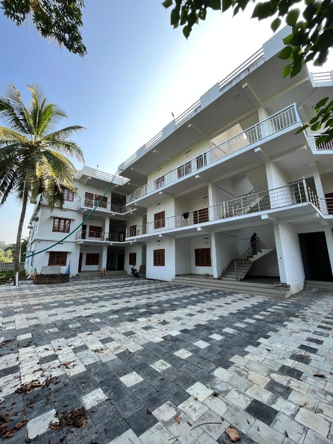 Wayanad Biriyomz Residency, Kalpatta, Low Cost Rooms And Deluxe Apartment ภายนอก รูปภาพ
