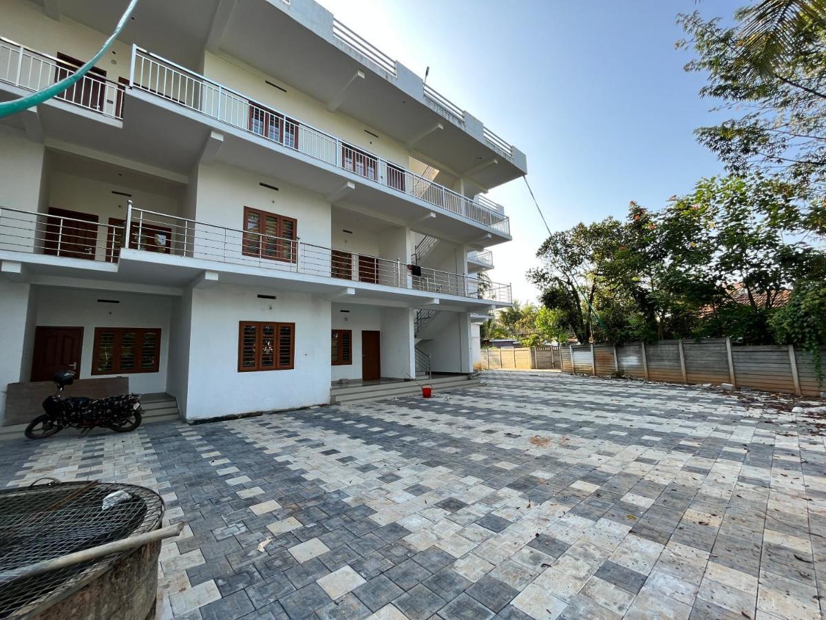 Wayanad Biriyomz Residency, Kalpatta, Low Cost Rooms And Deluxe Apartment ภายนอก รูปภาพ